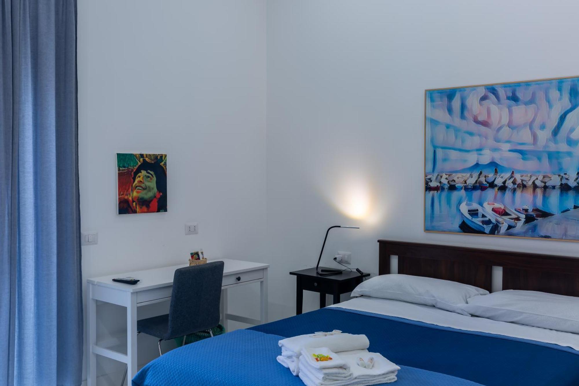 Hotel Il Vicoletto Del Castello à Naples Extérieur photo