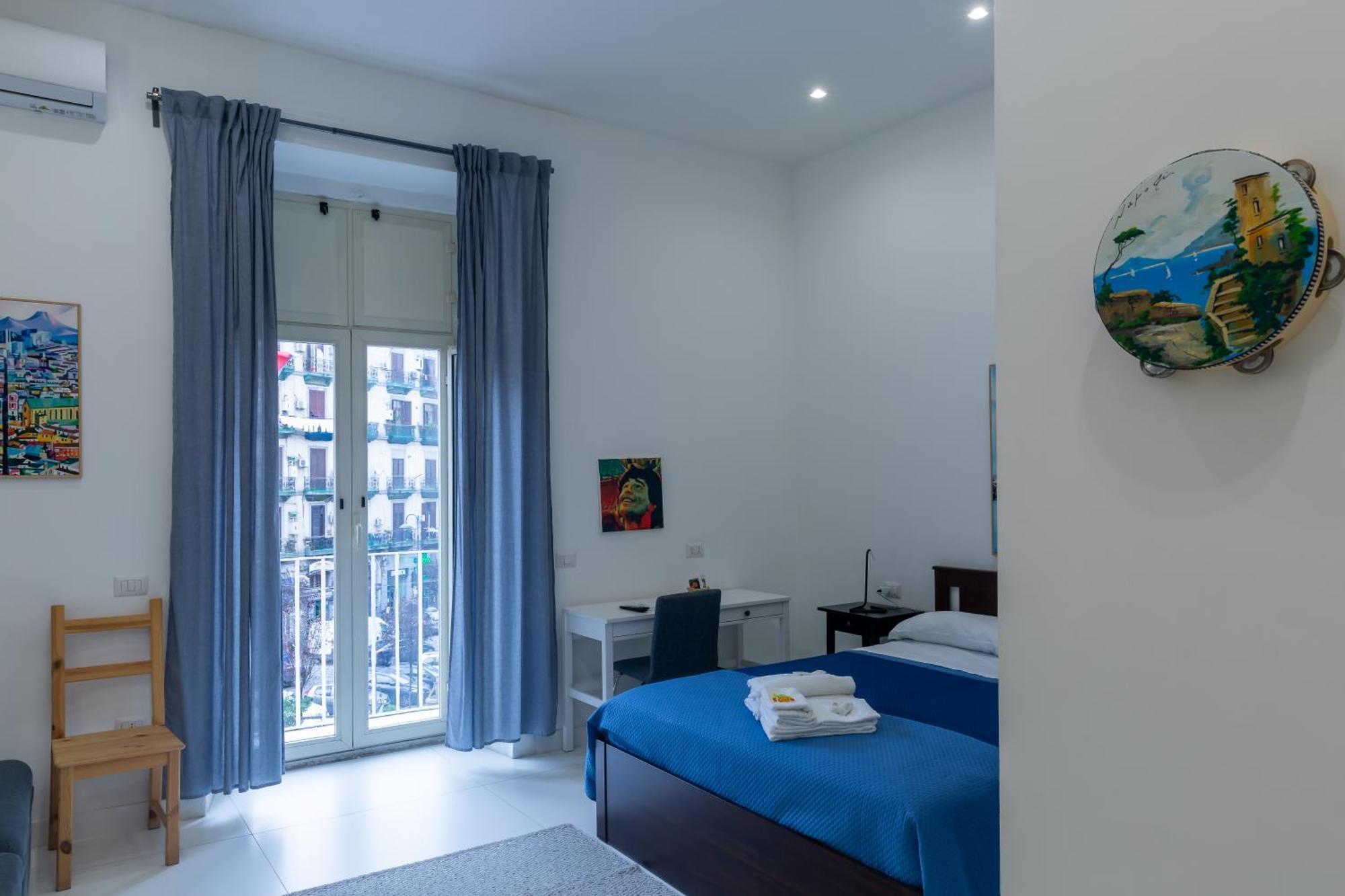 Hotel Il Vicoletto Del Castello à Naples Extérieur photo