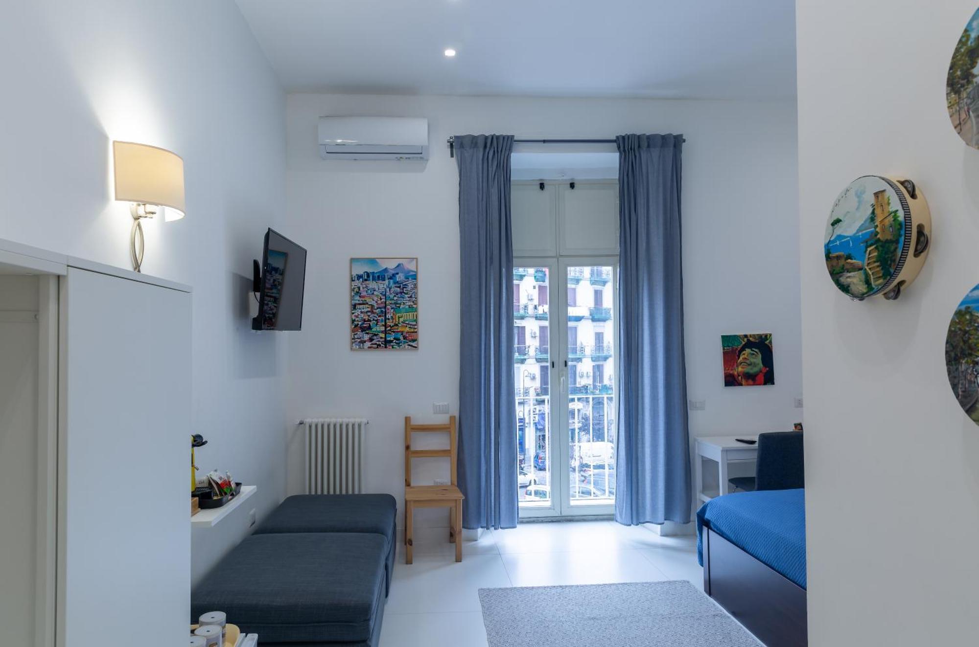 Hotel Il Vicoletto Del Castello à Naples Extérieur photo