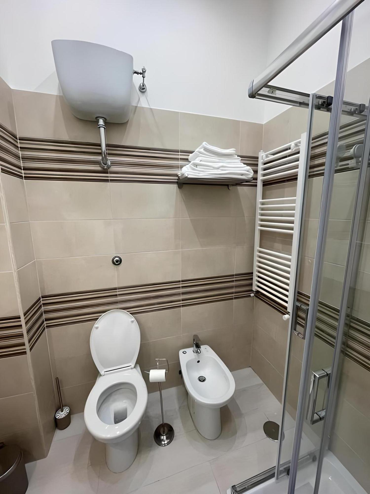 Hotel Il Vicoletto Del Castello à Naples Extérieur photo