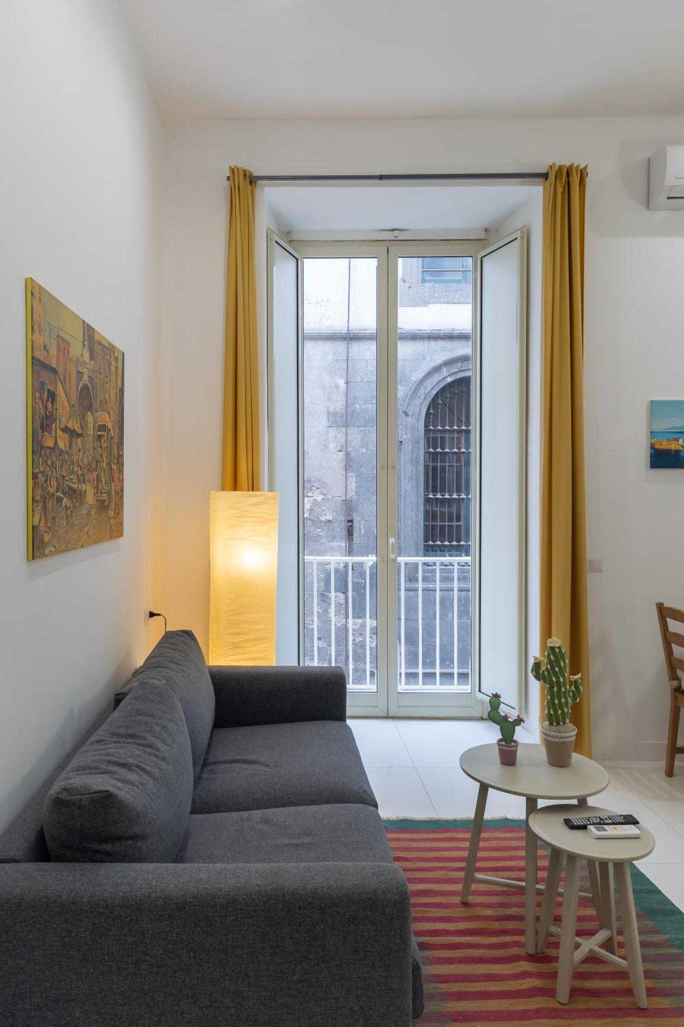Hotel Il Vicoletto Del Castello à Naples Extérieur photo